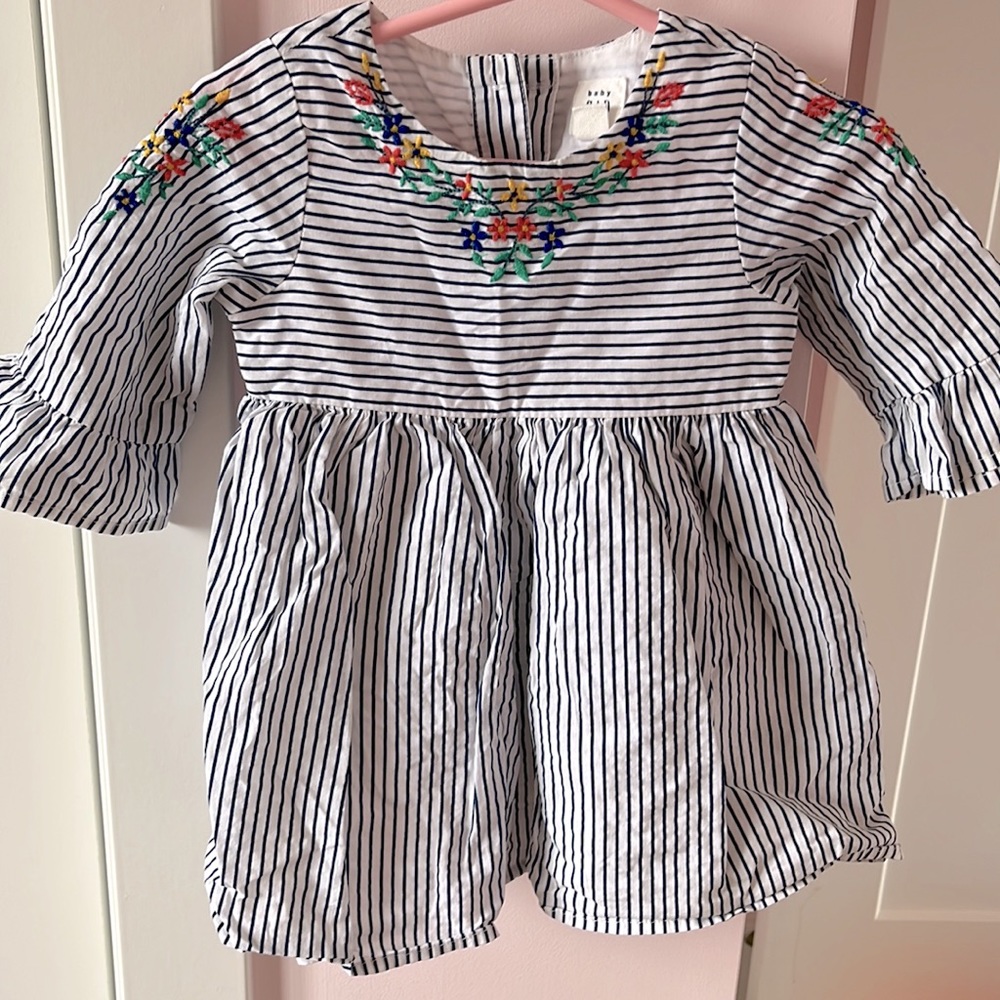 Baby gap dress 👗